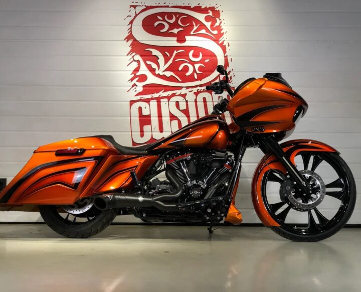 Harley Davidson Road Glide CVO